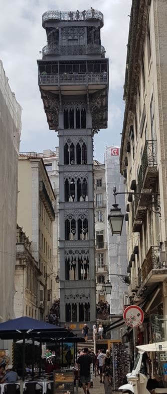 Elevadores y funiculares para moverse por Lisboa: Elevador de Santa Justa