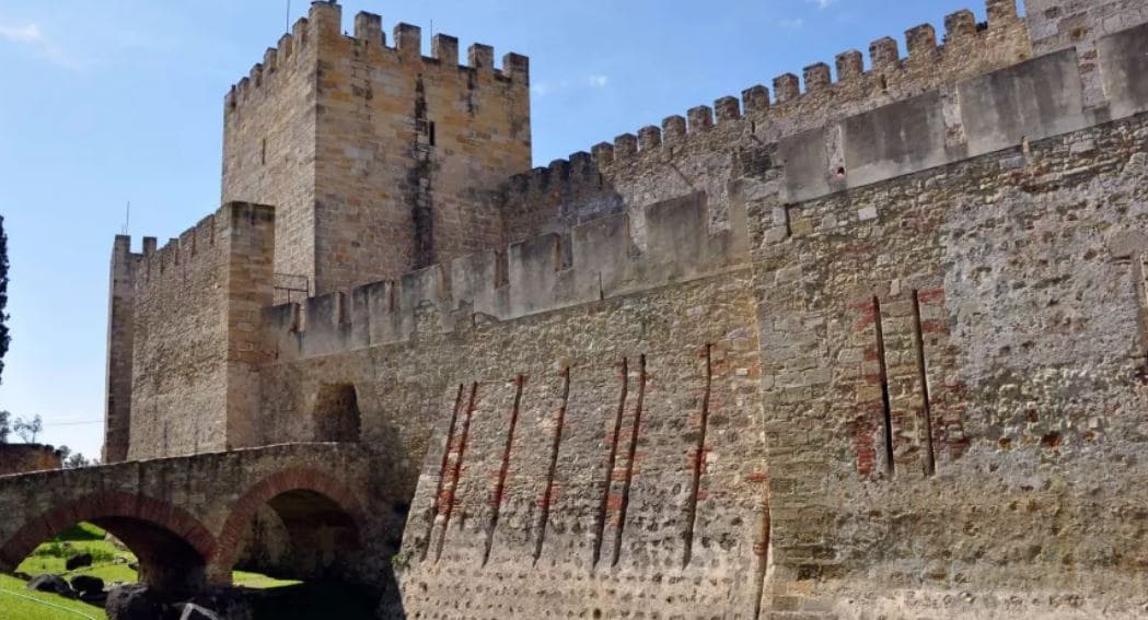 Castillo de San Jorge: Que saber antes de ir